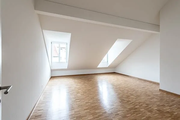 Grosszügige Dachwohnung in Aesch sucht neuen Mieter – Foto 9 von 12