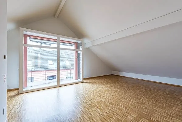 Grosszügige Dachwohnung in Aesch sucht neuen Mieter – Foto 7 von 12