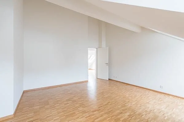 Grosszügige Dachwohnung in Aesch sucht neuen Mieter – Foto 11 von 12