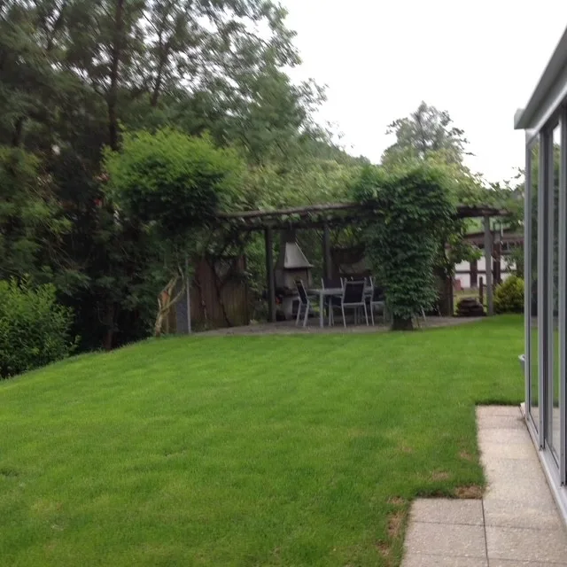Charmantes freistehendes 4.5 Zimmer Einfamilienhaus mit grossem Garten – foto 5 di 11