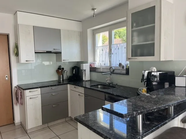 Charmantes freistehendes 4.5 Zimmer Einfamilienhaus mit grossem Garten – foto 8 di 11