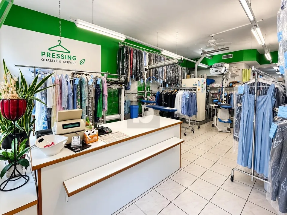 BLANCHISSERIE ÉTABLIE AVEC CLIENTÈLE FIDÈLE – Foto 2 von 4