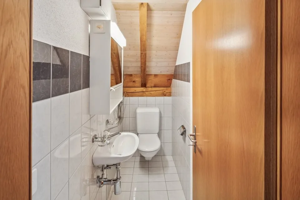Your new home on two floors with a view of the mountains! – photo 11 of 12