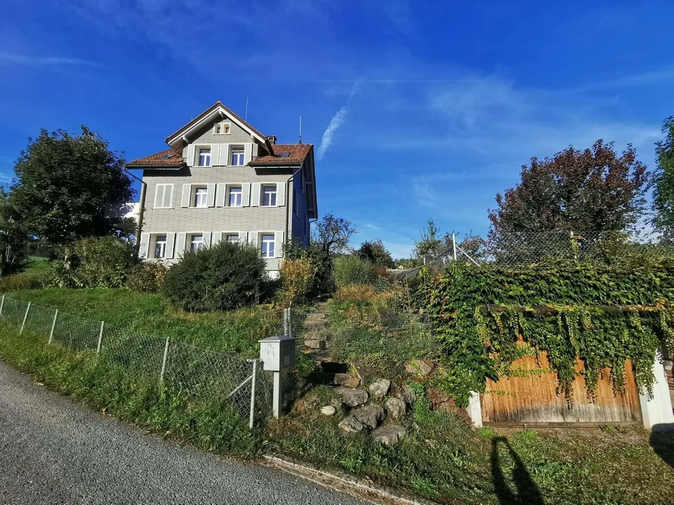7½ ZIMMER-HAUS IN URNÄSCH (AR), MÖBLIERT, TEMPORÄR – foto 8 di 10