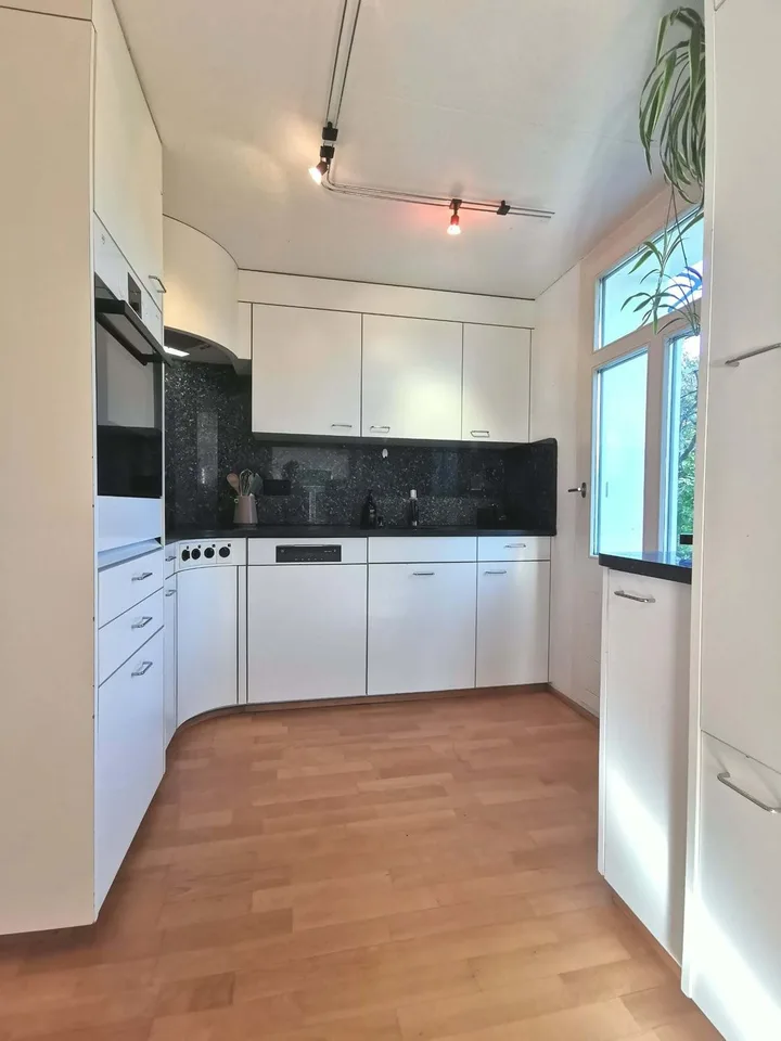 7½ ZIMMER-HAUS IN URNÄSCH (AR), MÖBLIERT, TEMPORÄR – foto 4 di 10