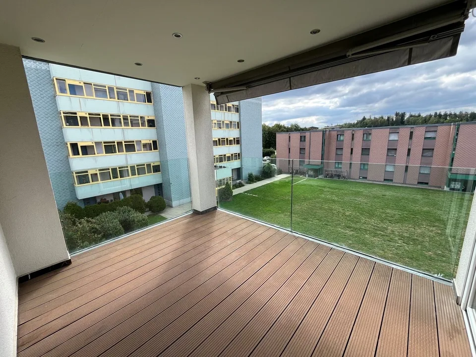 Helle, zentrale 4.5-Zimmer-Wohnung in der Nähe vom Bahnhof Bassersdorf – photo 3 sur 13