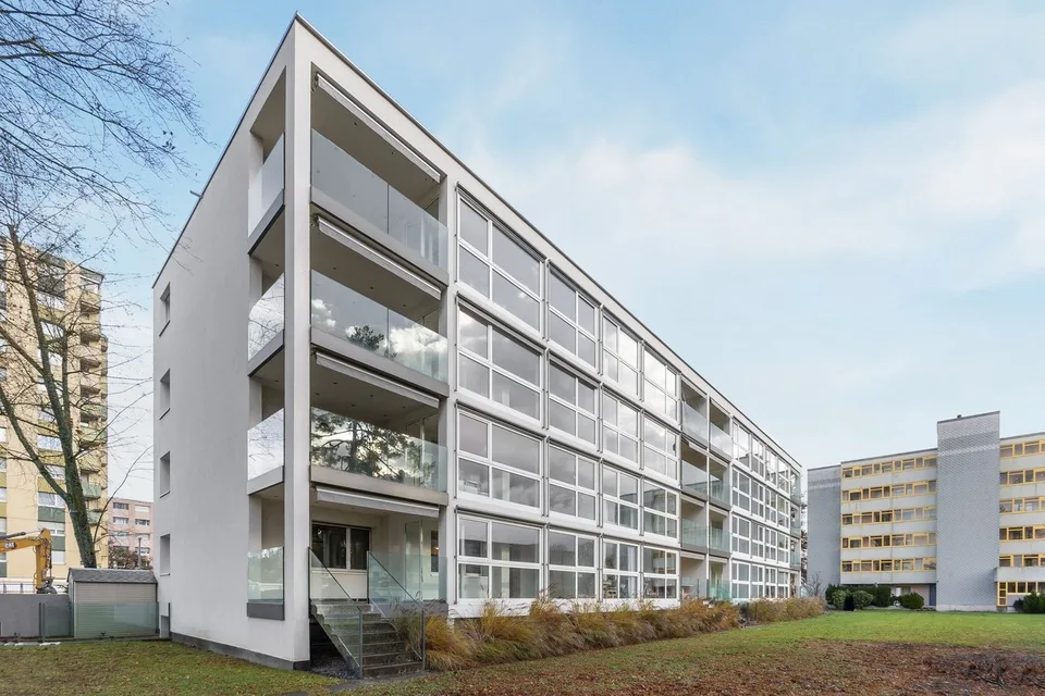 Helle, zentrale 4.5-Zimmer-Wohnung in der Nähe vom Bahnhof Bassersdorf – photo 2 sur 13