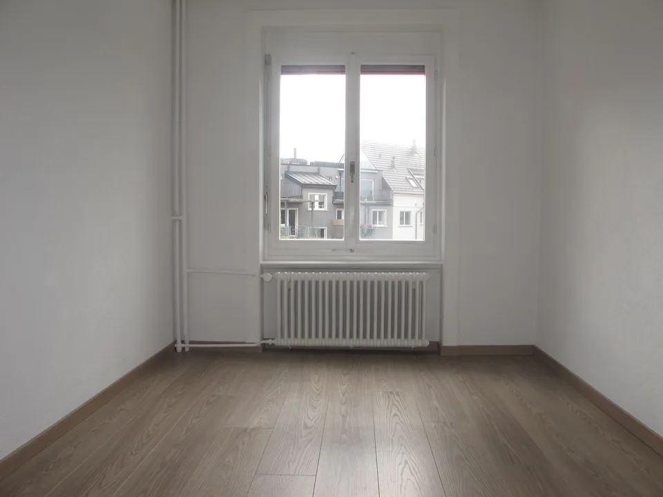 EXKLUSIVE 3-ZIMMERWOHNUNG AM SCHFFHAUSERPLATZ – Foto 4 von 10