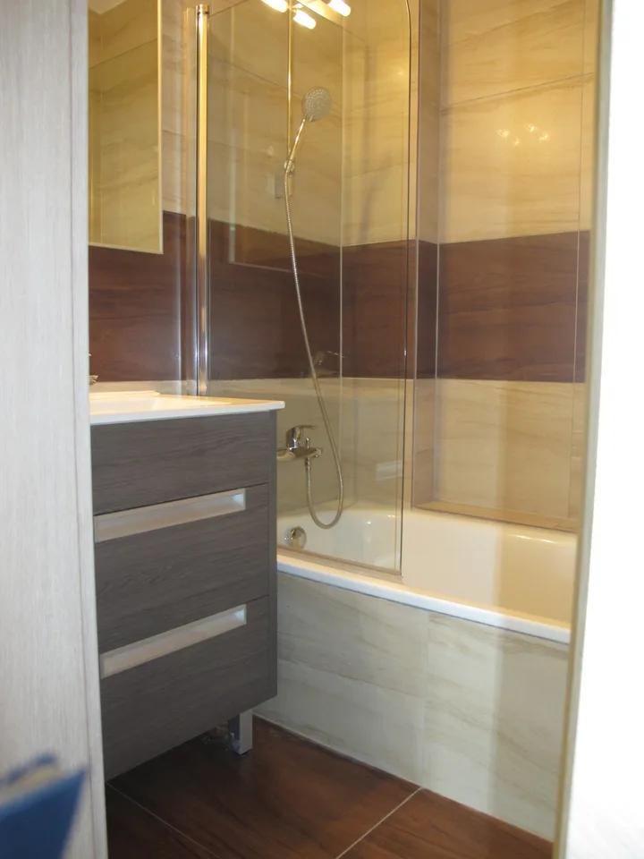 EXKLUSIVE 3-ZIMMERWOHNUNG AM SCHFFHAUSERPLATZ – Foto 7 von 10