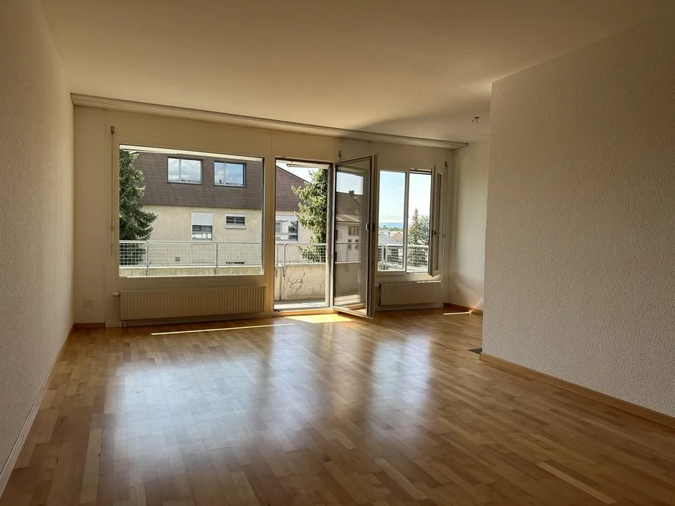 Wohnen mit viel Licht und gemütlichem Ambiente in Lyss – Foto 2 von 9