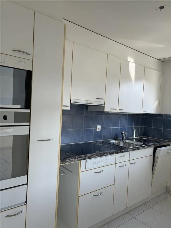 Spacious 3.5-room apartment in the heart of Pratteln – photo 5 of 9