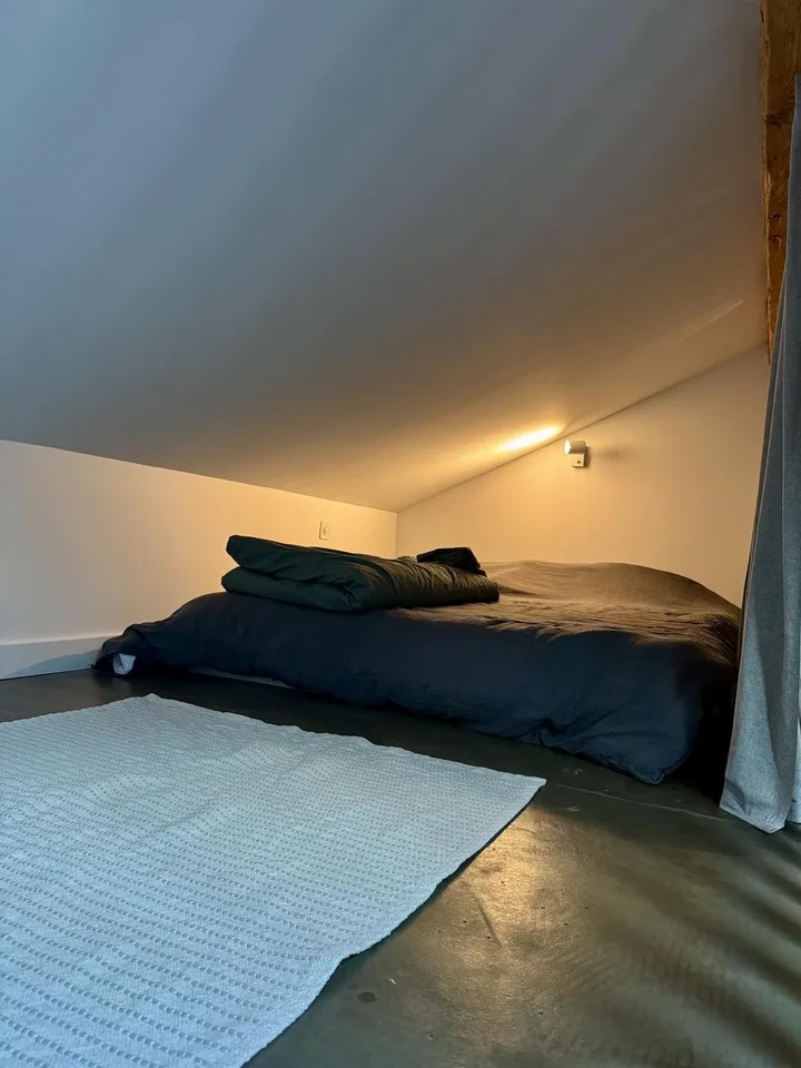 Collonges-sous-Salève - Großes Studio mit Mezzanine und Außenbereich – Foto 5 von 8
