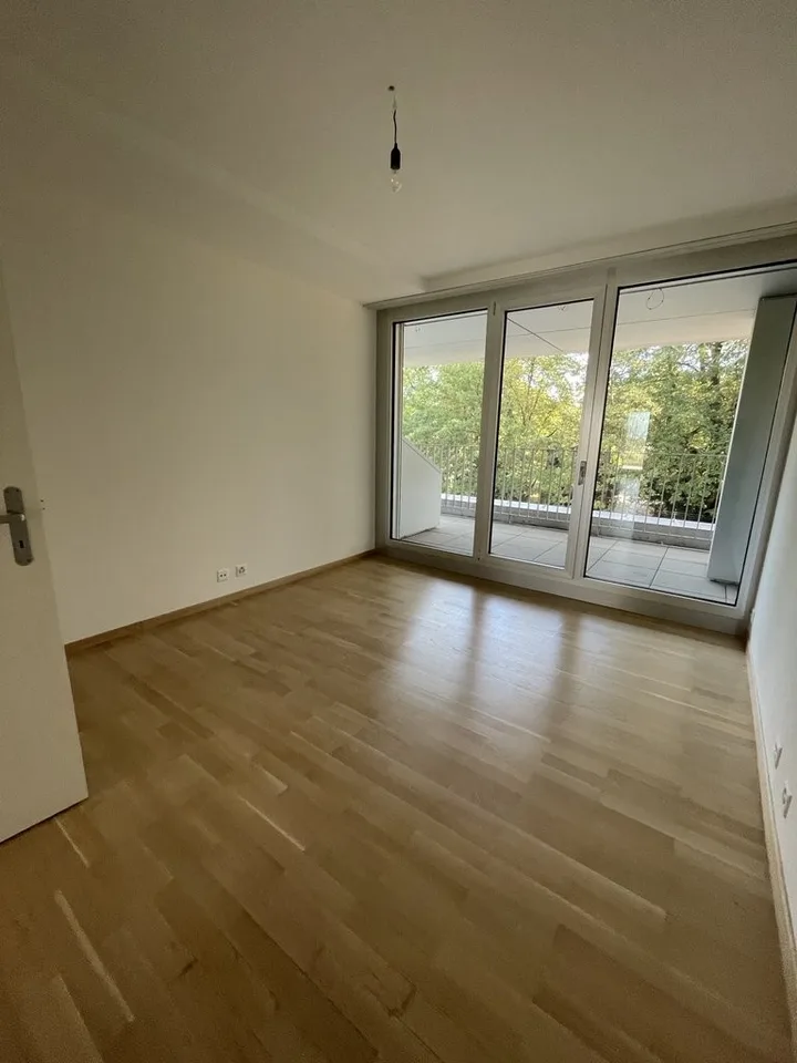 BOUCHET - 4,5 Zimmer mit Terrasse – Foto 4 von 8