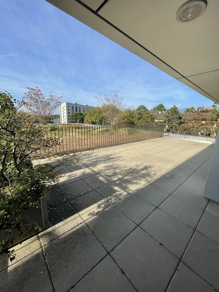 BOUCHET - 4,5 Zimmer mit Terrasse – Foto 2 von 8