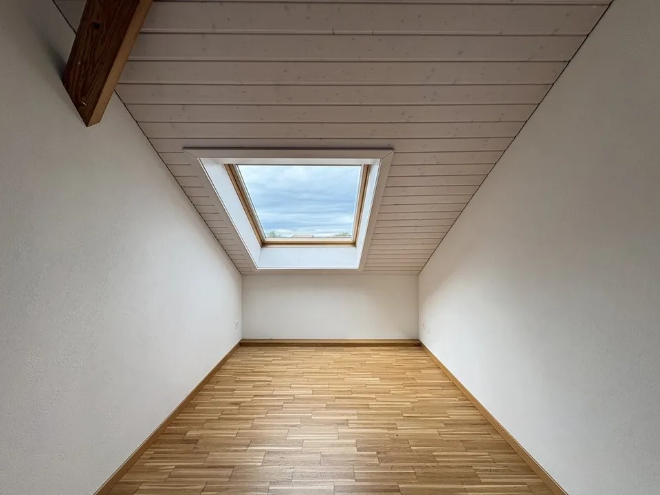 Duplex 3.5 Zimmer für 1'370.- CHF/Monat inkl. Nebenkosten – Foto 7 von 7