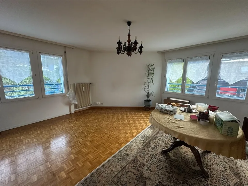 Beautiful 2.5-room apartment close to amenities – photo 3 of 5