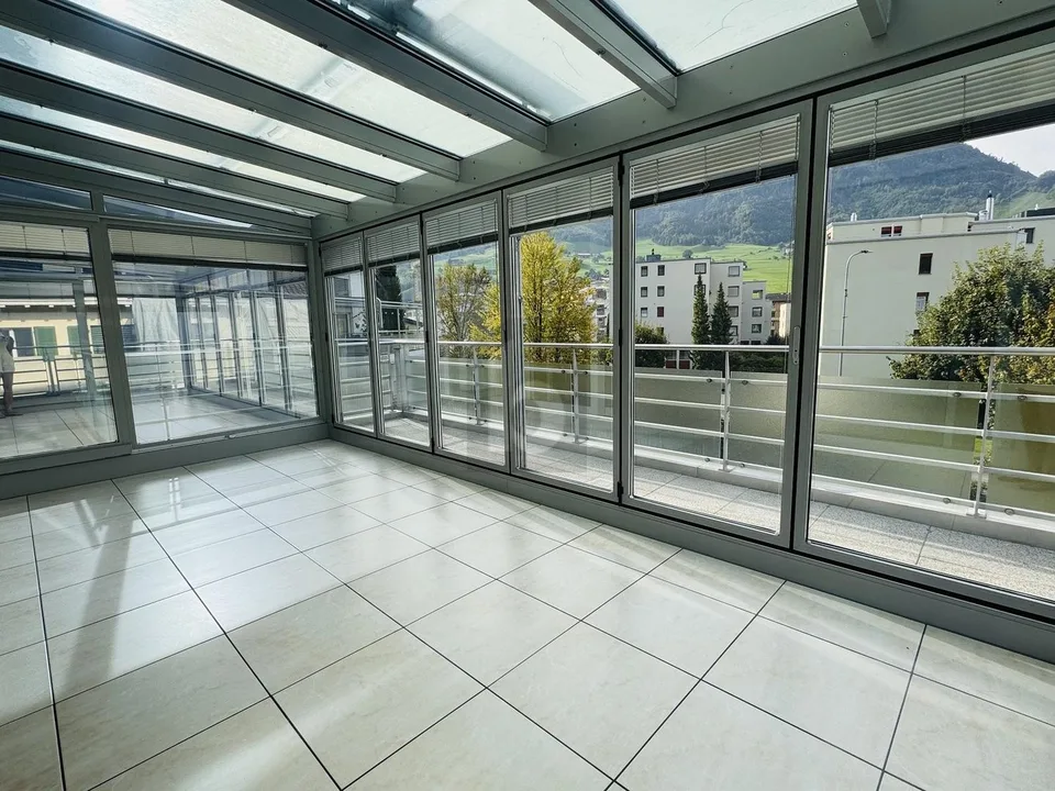GROSSZÜGIGE RÄUME MIT HERRLICHER AUSSICHT – Foto 3 von 4