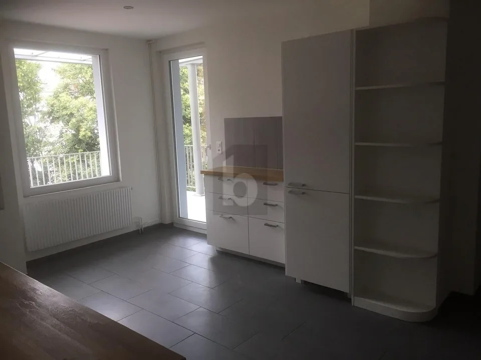 WOHNUNG MIT HELLEM WOHNBEREICH – Foto 4 von 4