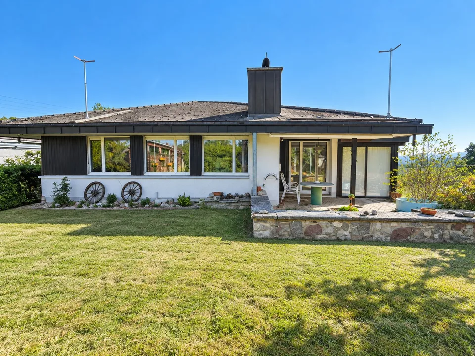 Grosszügiges Haus mit Garten und Garage - komplett oder zimmerweise – Foto 2 von 7