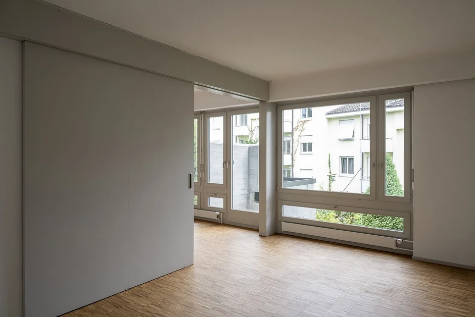 grosszügige 2.5-Zimmer-Wohnung in Zürich Höngg – Foto 7 von 8