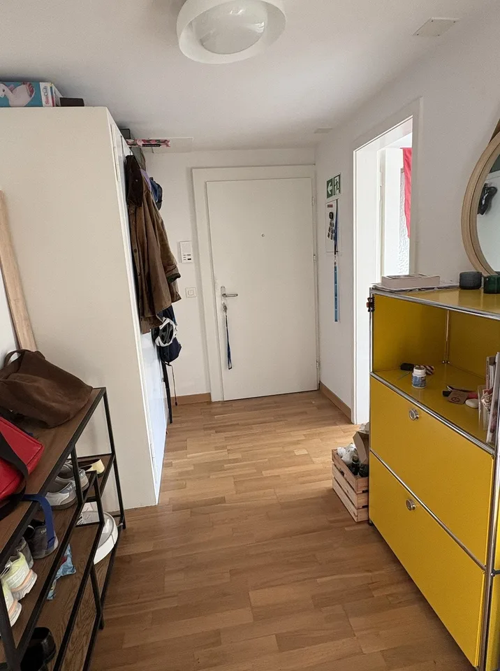 2 ZI-WOHNUNG IN ZÜRICH - KREIS 3 WIEDIKON, MÖBLIERT, TEMPORÄR – foto 2 di 7