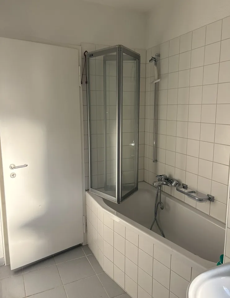 2 ZI-WOHNUNG IN ZÜRICH - KREIS 3 WIEDIKON, MÖBLIERT, TEMPORÄR – foto 7 di 7