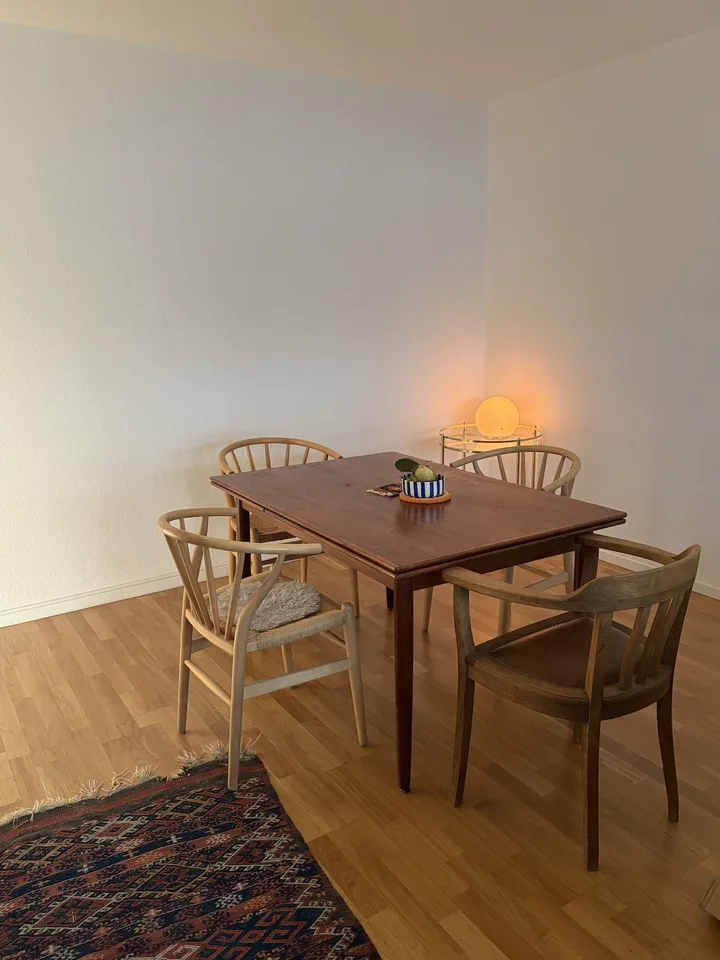 2 ZI-WOHNUNG IN ZÜRICH - KREIS 3 WIEDIKON, MÖBLIERT, TEMPORÄR – foto 3 di 7