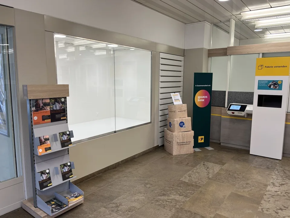 Helle Innenvitrine an bester Lage – Foto 2 von 5