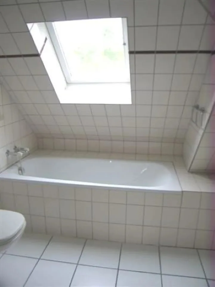5 Zimmer Dachgeschosswohnung in fußläufiger Nähe zur Messe und zum Bahnhof – photo 7 sur 9