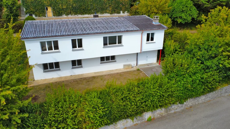 Grosszügiges 6-Zimmer-Einfamilienhaus mit viel Privatsphäre – photo 17 sur 20