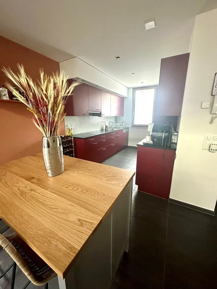 Attraktive 3- Zimmer-Maisonettewohnung im Zentrum zu vermieten – foto 4 di 10
