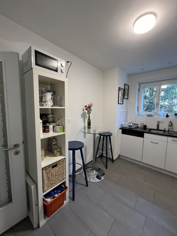 3½ ZI-WOHNUNG IN BERN - AUSSERHOLLIGEN, MÖBLIERT, TEMPORÄR – foto 5 di 10