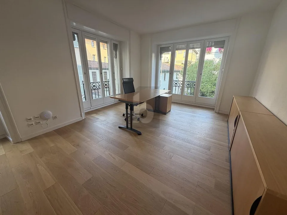 CENTRALE E VICINO AL LAGO – photo 4 of 4