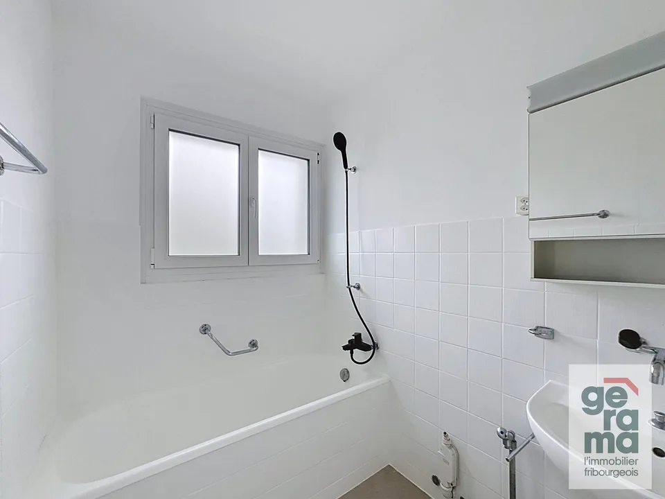 Spacious 4.5-room apartment in Farvagny – photo 3 of 7