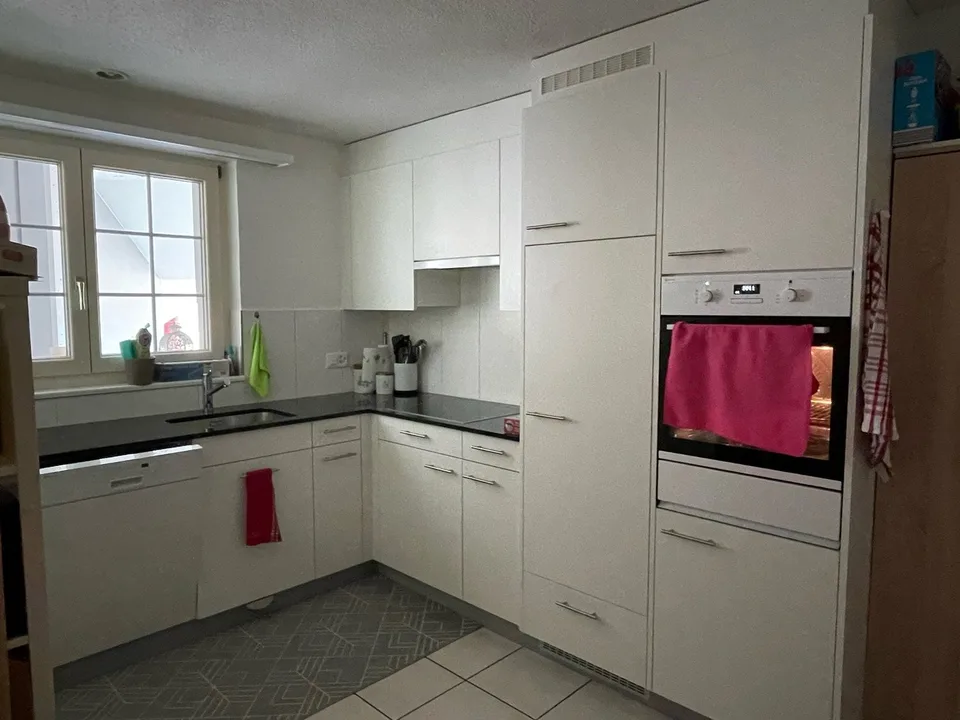 Gemütliche 2.5 Zimmerwohnung – photo 2 of 6