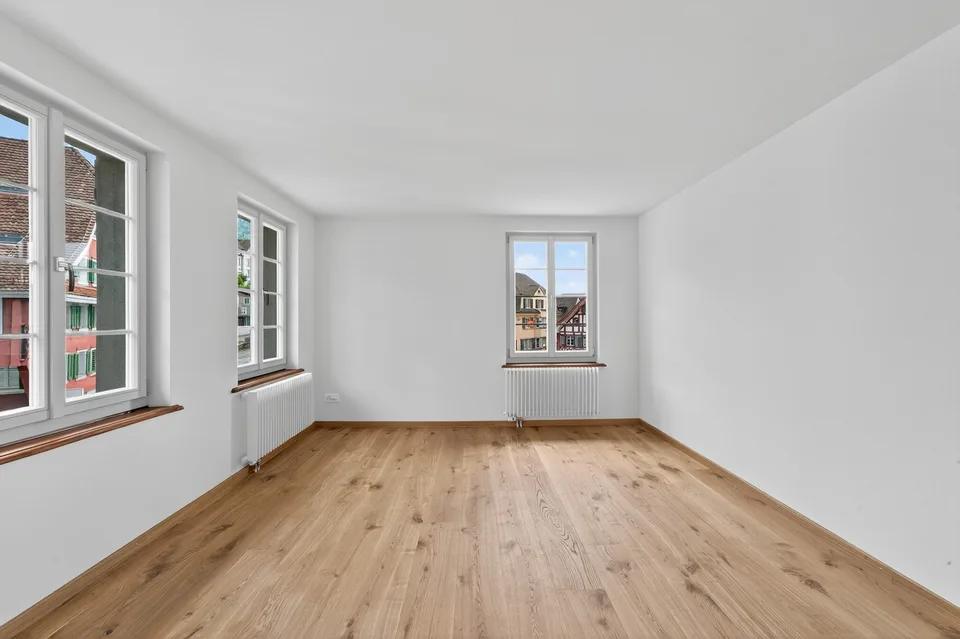 Historisches Juwel neu erstrahlt – 2.5-Zimmerwohnung am Hauptplatz Küssnacht – Foto 4 von 7
