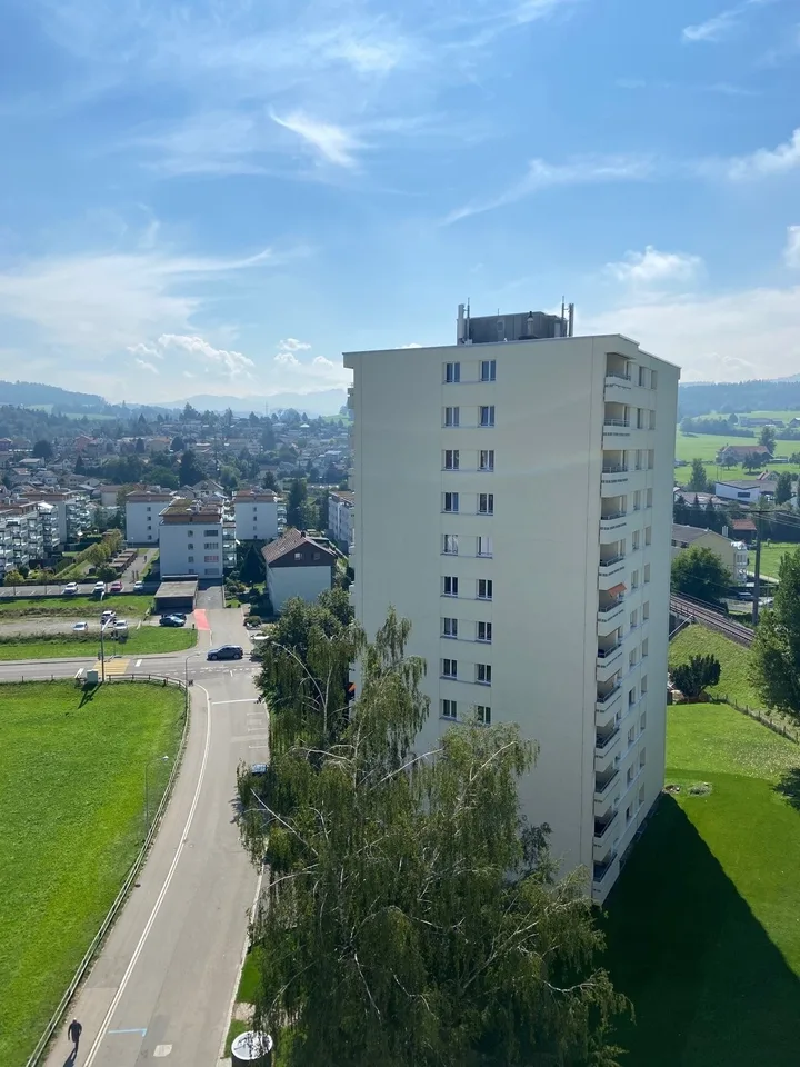 Die Gelegenheit! Moderne 2.5 Z- Wohnung im 12. OG mit sonnigem Balkon – Foto 9 von 10