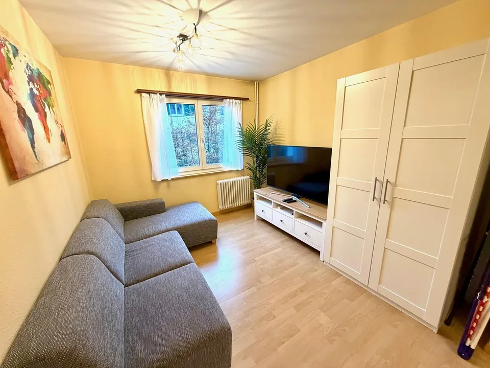 Ruhig gelegenes WG-Zimmer mit guter Verkehrs-/ÖV Anbindung :) – photo 5 sur 10
