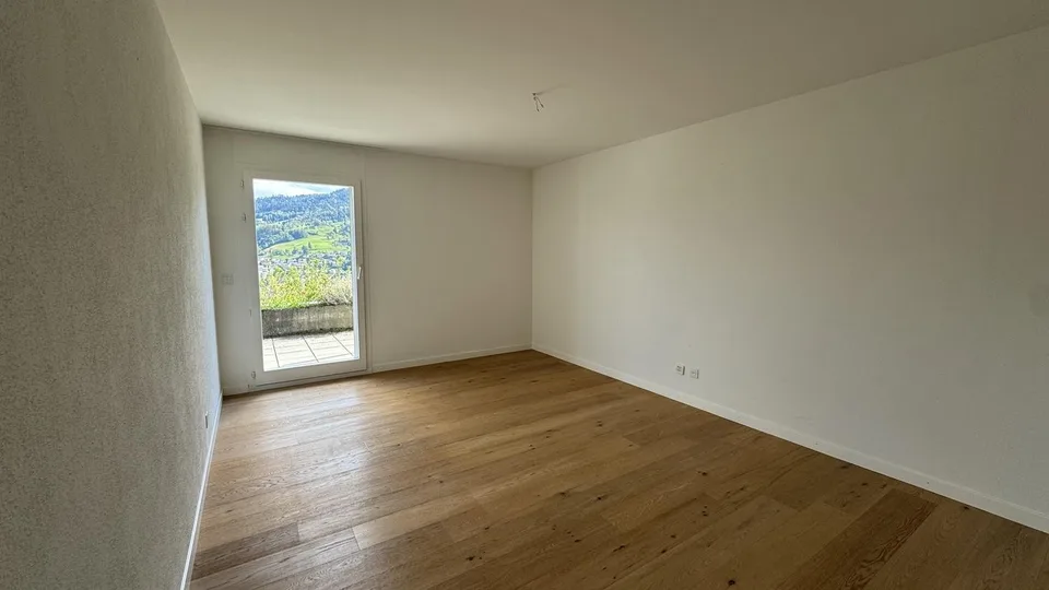Charmante 4.5-Zimmer-Dachwohnung in Kriens – Befristet bis 30.11.2027 – Foto 3 von 8