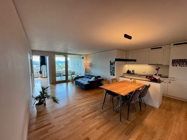 Moderne 2.5-Zimmerwohnung im 10.OG im Zentrum von Brugg-Windisch – Foto 6 von 7