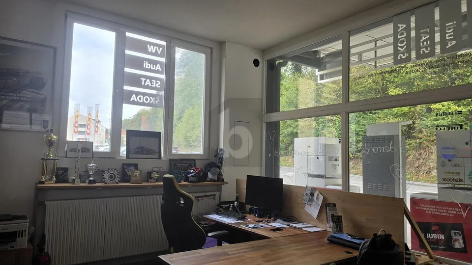 GARAGE ÉQUIPÉ AVEC STATION-SERVICE À REPRENDRE – Foto 4 von 4