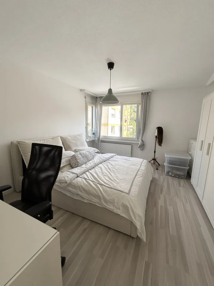Appartamento di 3.5 locali con balcone soleggiato e vista sulla verde – foto 5 di 13