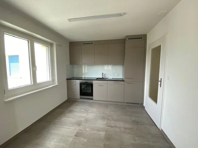 Moderne 3.5 Z-Wohnung im 2. OG mit Balkon – Foto 2 von 7