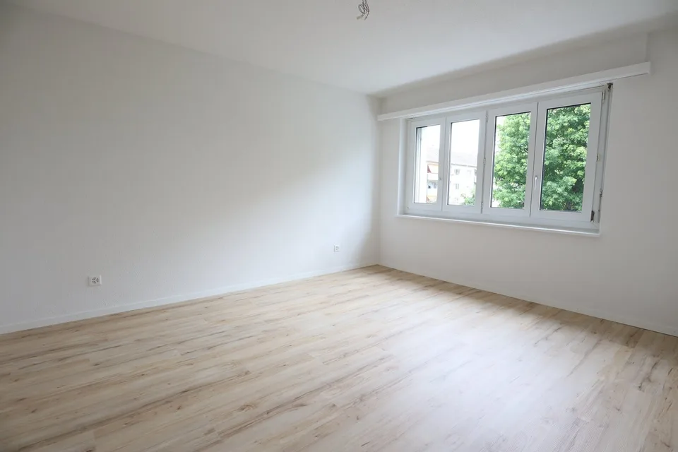 Frisch saniert! Helle 3.5 Z-Wohnung im Mattenbachquartier – foto 5 di 8