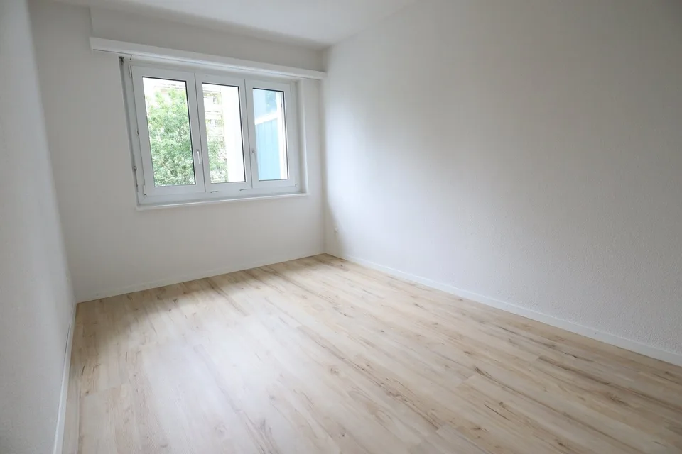 Frisch saniert! Helle 3.5 Z-Wohnung im Mattenbachquartier – foto 4 di 8