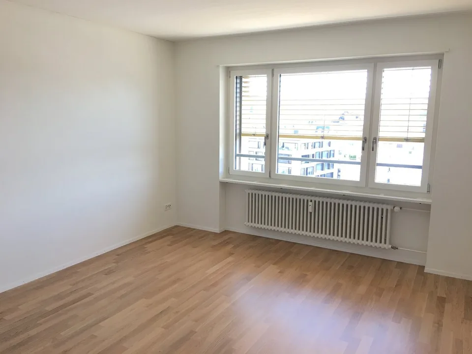 Exklusiv und zentral - 4.5 Zimmer mit Aussicht über die Dächer von Uster – Foto 7 von 13