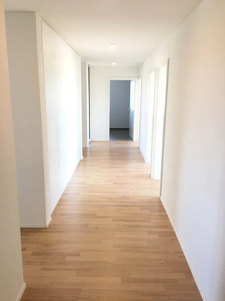 Exklusiv und zentral - 4.5 Zimmer mit Aussicht über die Dächer von Uster – Foto 6 von 13