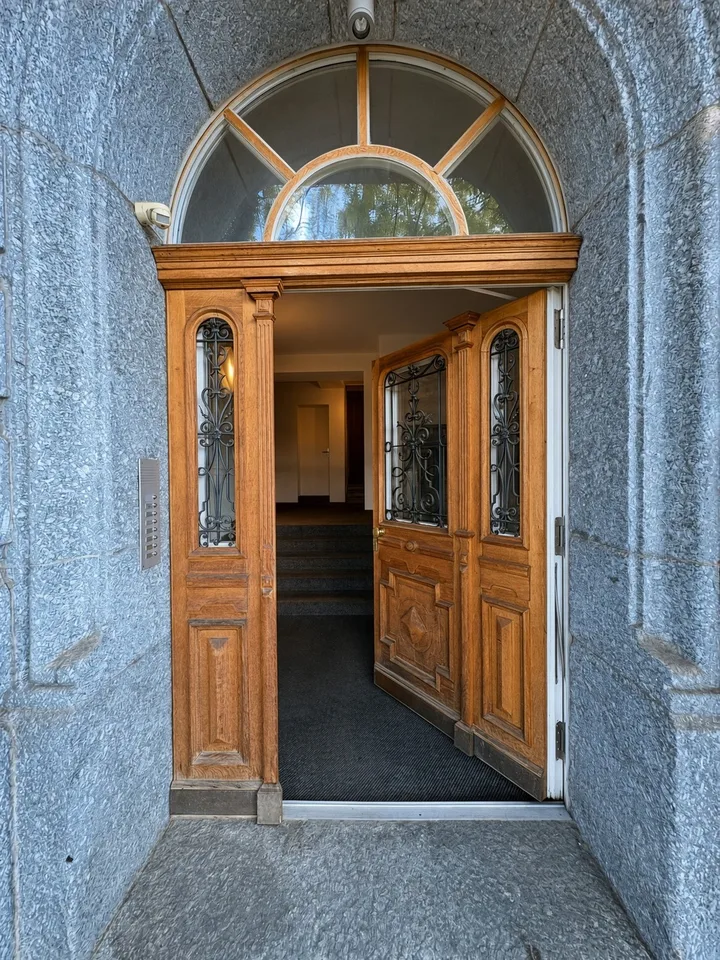 Möbliertes Büro beim Stadelhofen, Konferenzraum und Nebenkosten inklusive – Foto 4 von 11