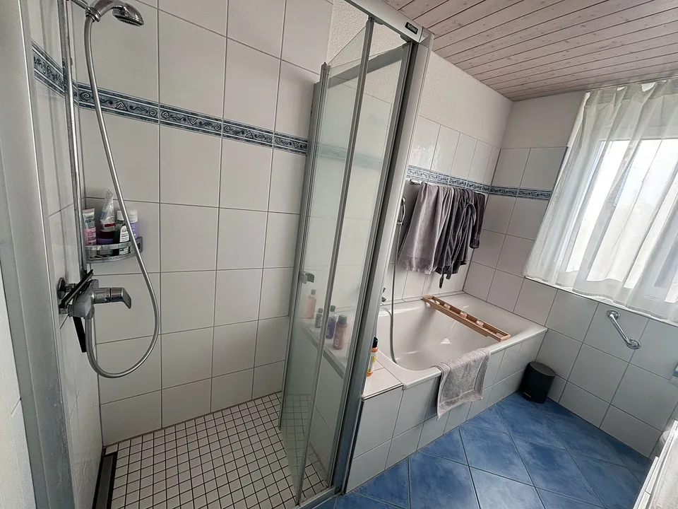 Möblierte 4-Zimmer-Doppelhaushälfte mit Garten | befristet – Foto 8 von 13