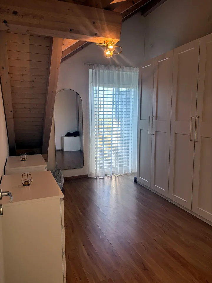 Möblierte 4-Zimmer-Doppelhaushälfte mit Garten | befristet – Foto 5 von 13
